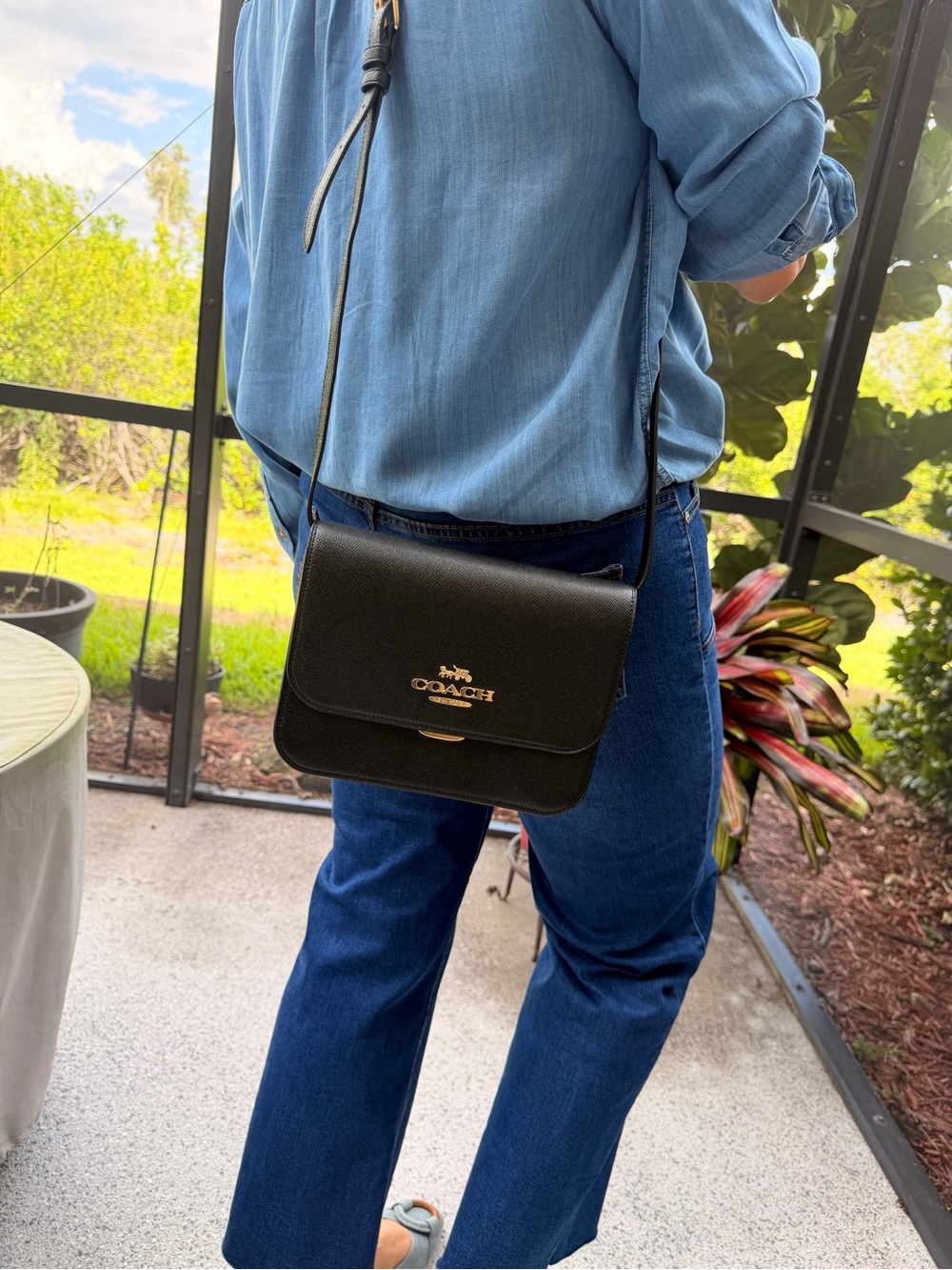 Coach C5632 Brynn Crossbody Bag - Gold/Black 9.25 inch